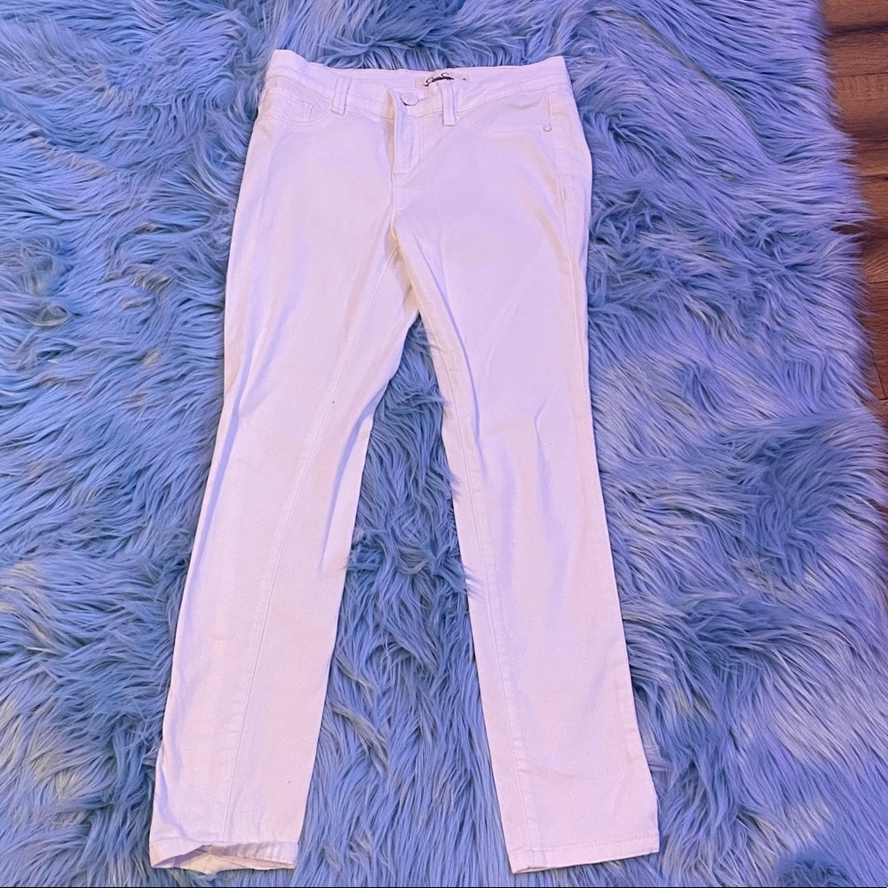 clean whites girls jeans 🤍